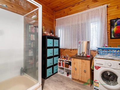 27 Simmonds Creek Road, Tawonga South