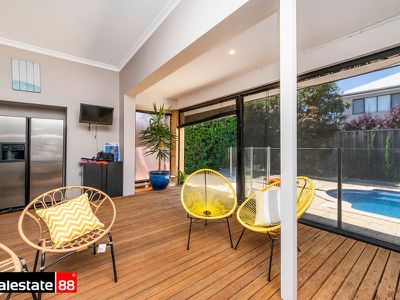 10 St Oswald Rise, Churchlands