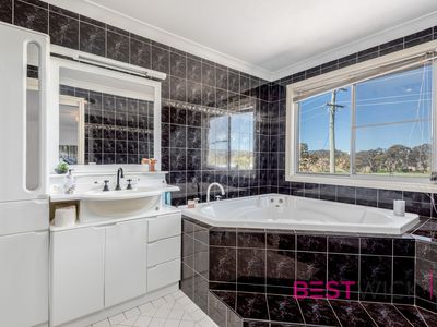 18 Glanmire Lane, Bathurst