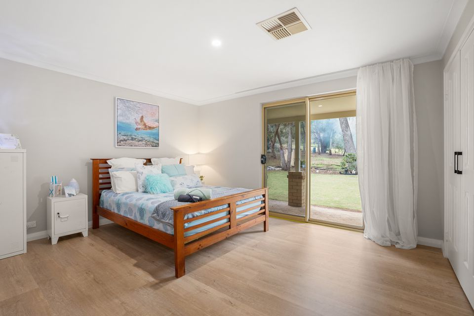 27 OAK WAY, Baldivis