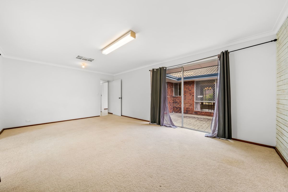 32 Narcissus Ave, Parkwood