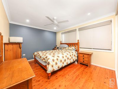 5 Kathryn Close, Kanwal