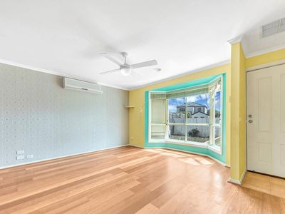 4 Finchley Park Crescent, Tarneit