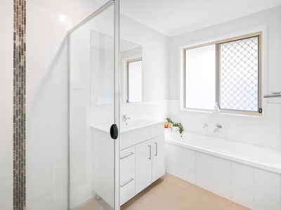 12 Joshua Pl, Oxenford