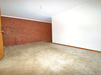 2 / 15 High Street, Werribee