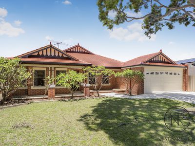 70 Golf Links Drive, Carramar