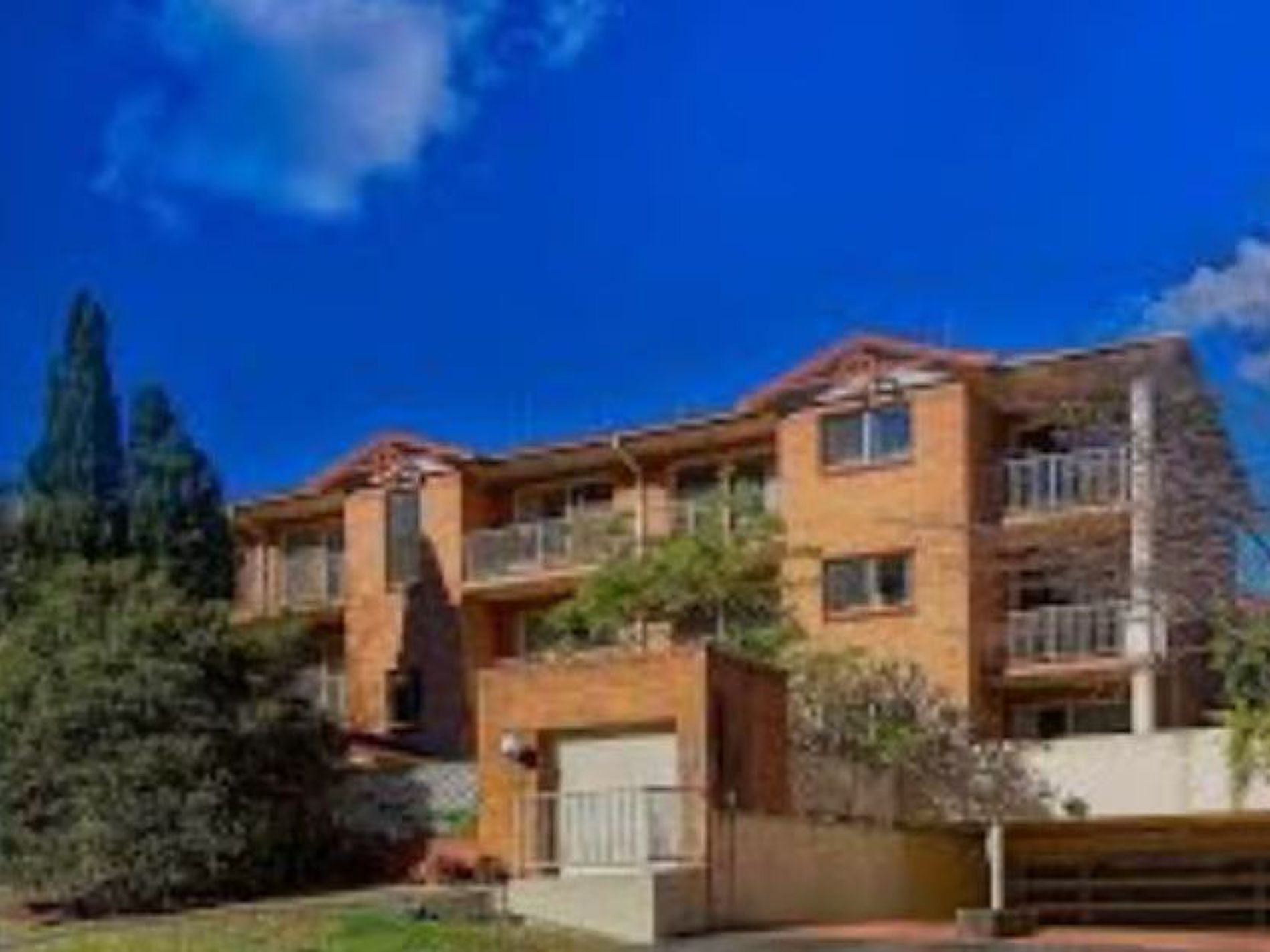 7 / 2 Eddy Road, Chatswood