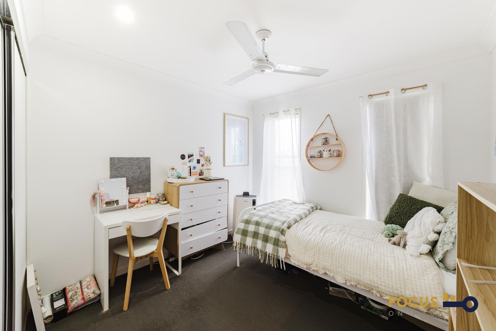 31 a & b Primavera Boulevard, Beaconsfield