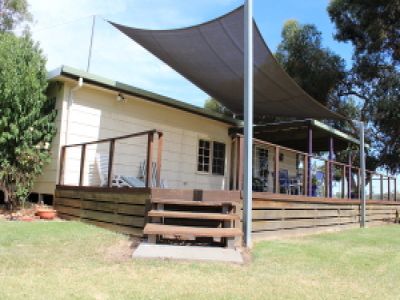 60 Parkman Avenue, Barham