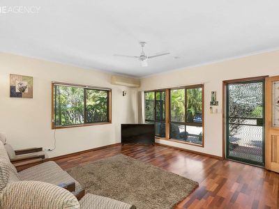 12 / 81 Miller Street, Urangan