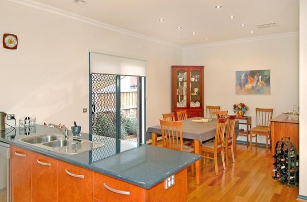 25 Dalwhinnie Crescent, Craigieburn