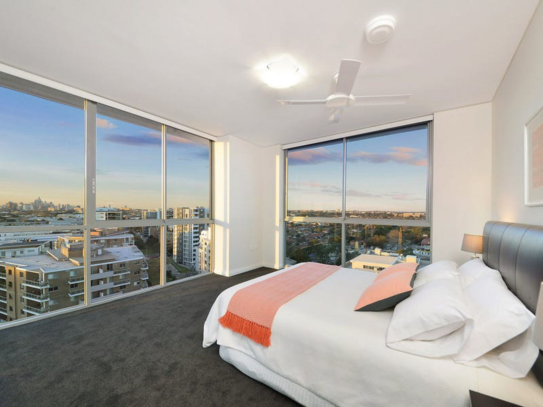 1201 / 210 Coward Street, Mascot