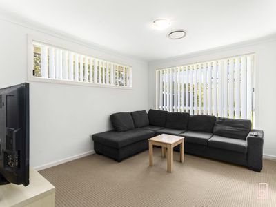 35 Farrier Crescent, Hamlyn Terrace