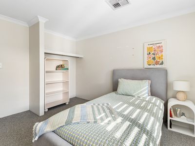 16 Pebley Way, Aveley