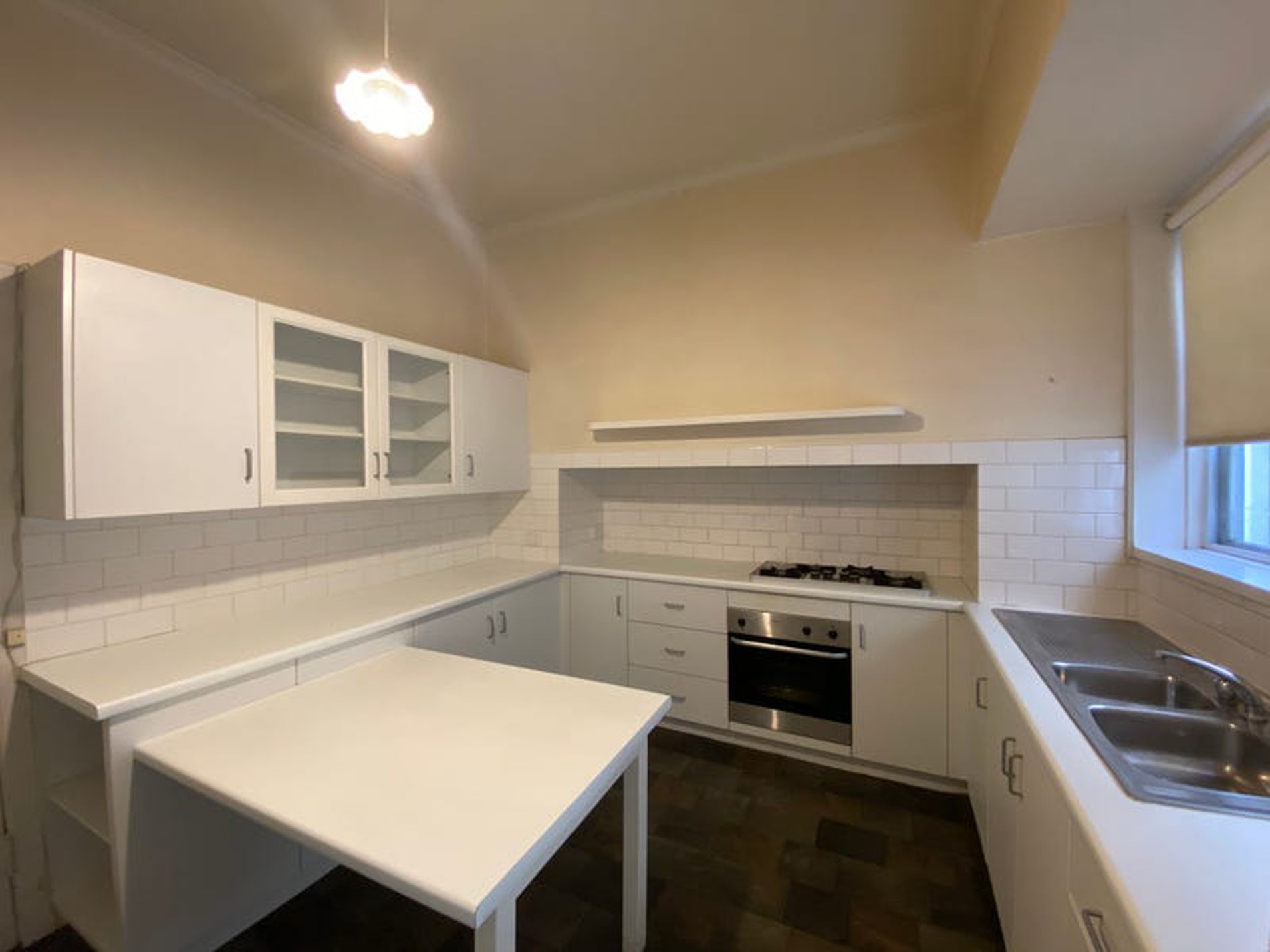 8 / 272 Latrobe Terrace, Newtown