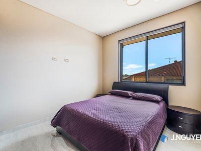 40 Oxford Street, Smithfield