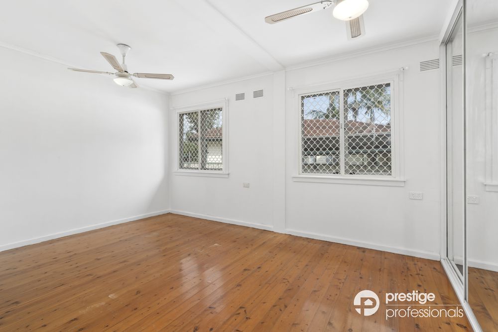 15 Huon Crescent, Holsworthy