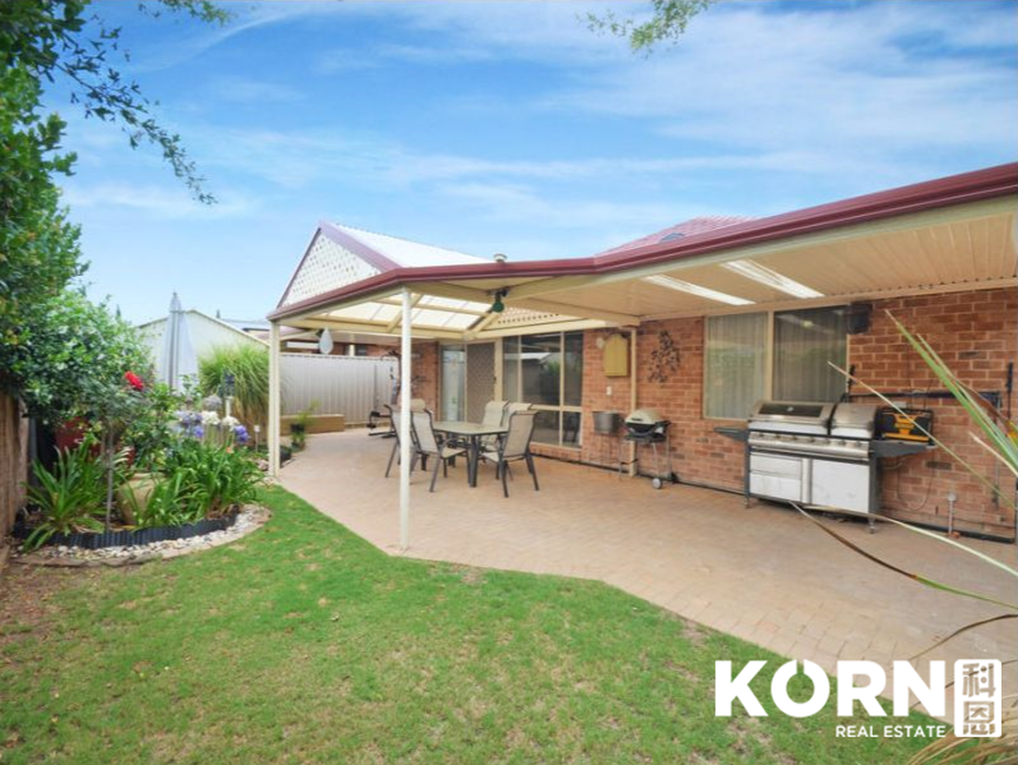 8 Rockingham Drive, Lightsview