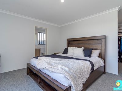 10 Paddle Way, Yanchep