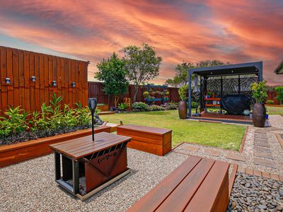 13 Lavender Crescent, Atherton
