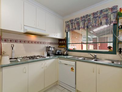 25 Langbourne Drive, Narre Warren South