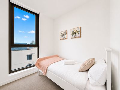 C906 / 80 Waterloo Road  (entry via Byfield St), Macquarie Park