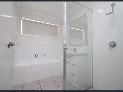 36 Tuna Street, Toolooa