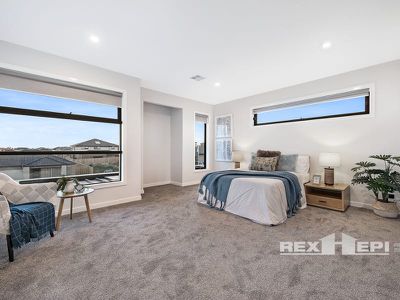 95 Castillo Avenue, Clyde North