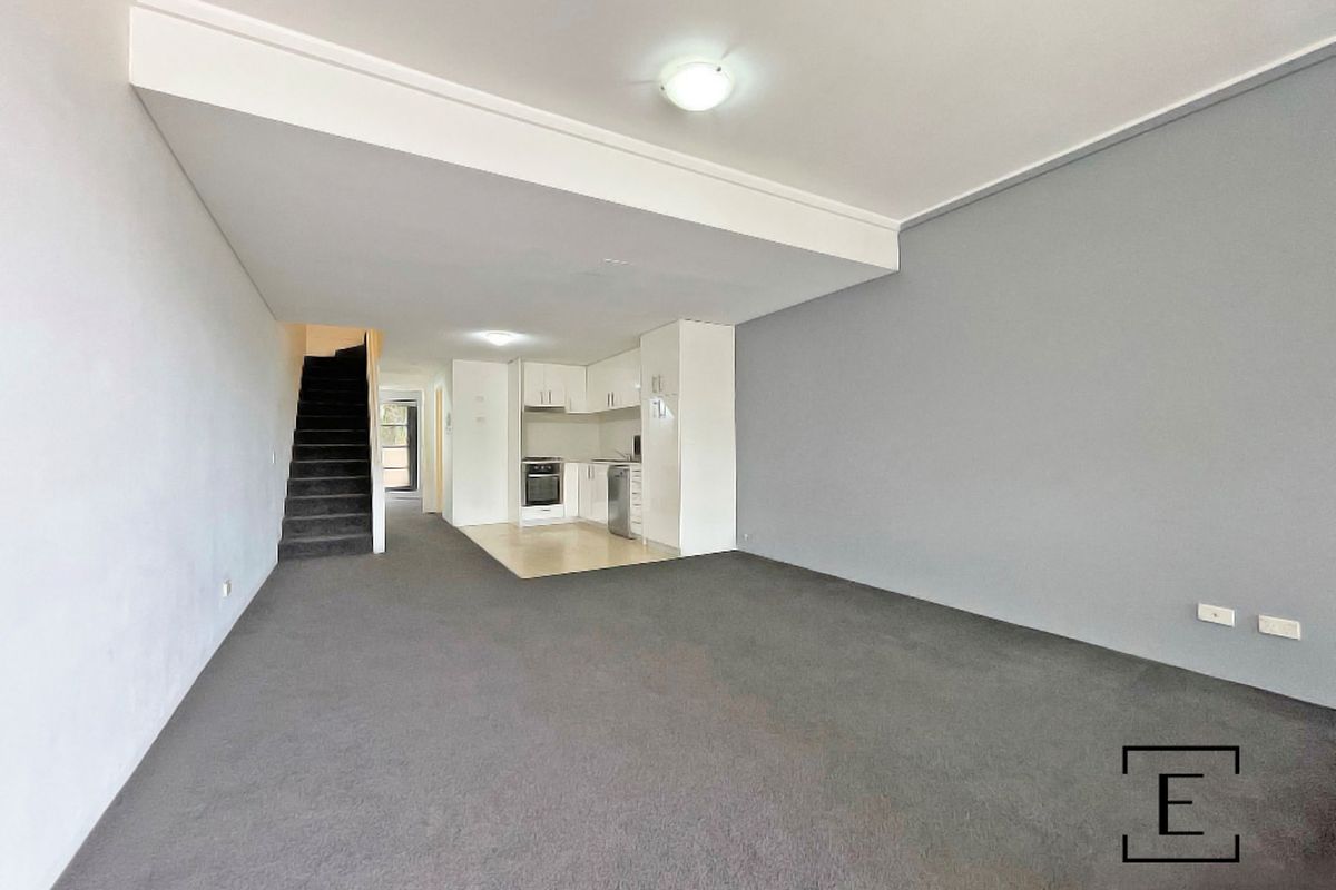 213E / 138 Carillon Avenue, Newtown