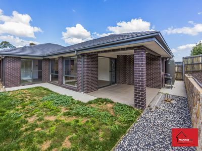 11 Annie Douglas Street, Casey