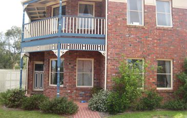 1 / 8-13 Adelaide Close, Berwick