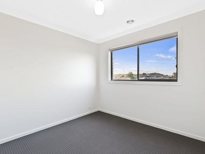 28 Blackwattle Court, Mernda