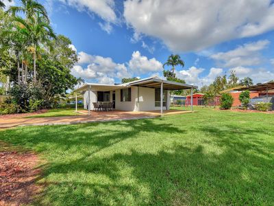 11 Cycas Court , Moulden