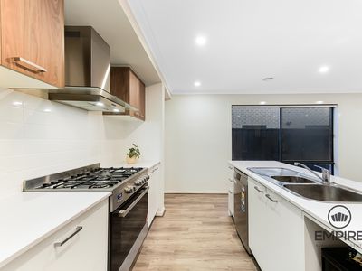 6 Aegean Street, Clyde North
