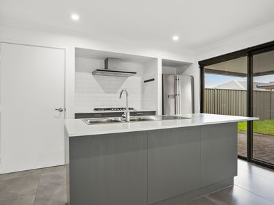 25 Wallarah Cct, Baldivis