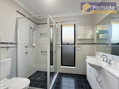 17 Broughton  Cct, Tanilba Bay