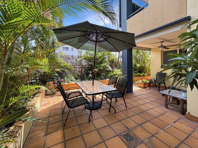 4 / 31 Mawarra Street, Surfers Paradise