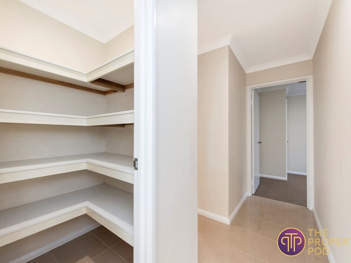 39 Sellafield Bend, Waikiki