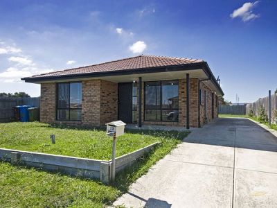 19 Mingay Court, Cranbourne West