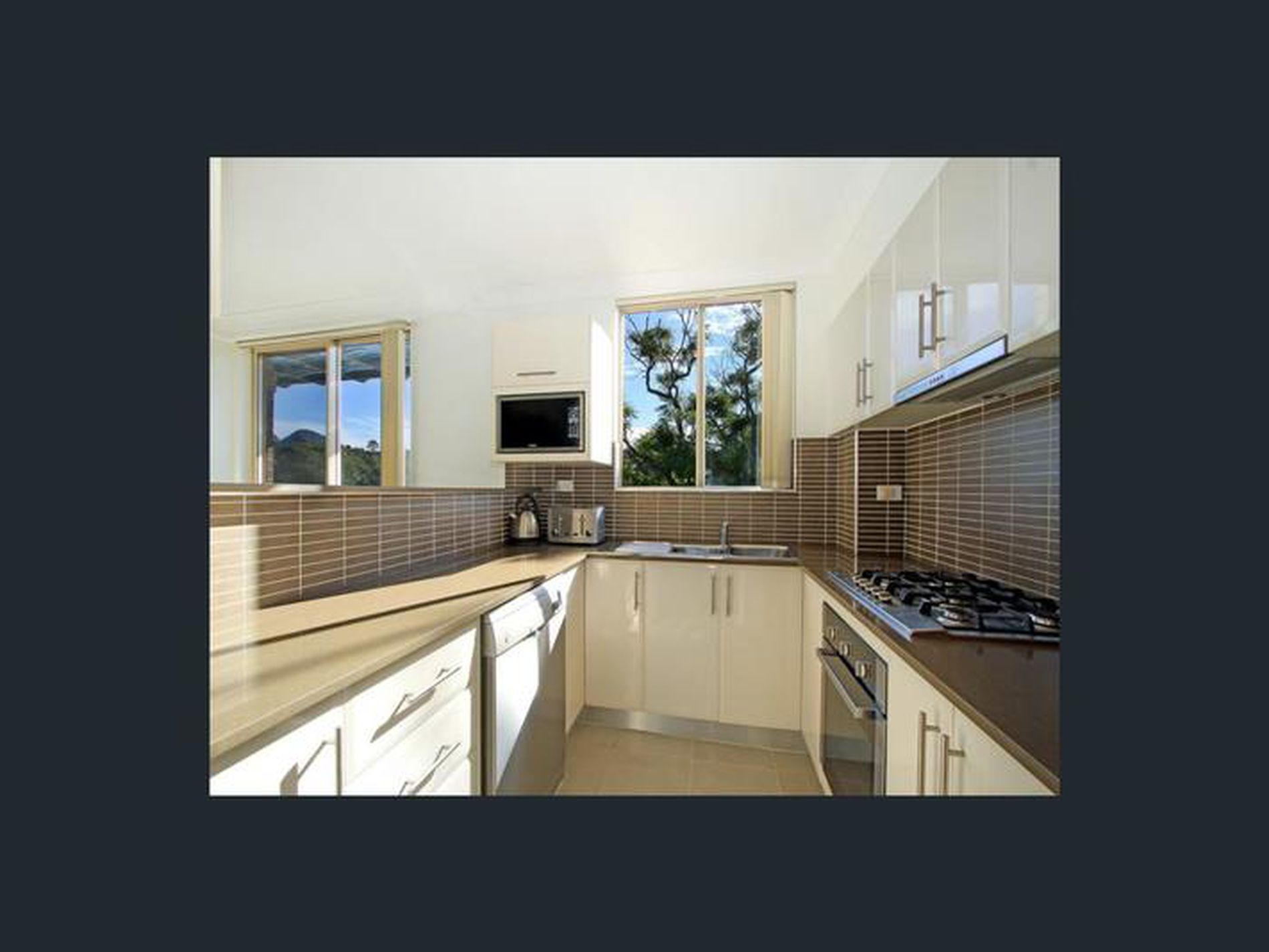 9 / 5-7 Princes Highway, Figtree