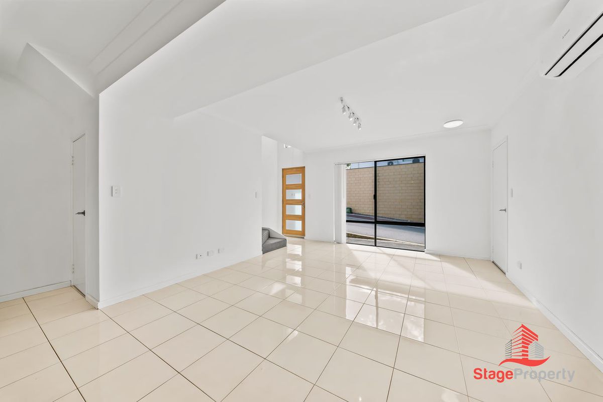 18 / 22 Rinaldo Crescent, Coolbellup