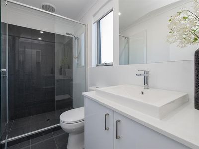 2/24 Nautilus Crescent, Scarborough