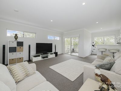 10 / 12 Loder Way, South Guildford