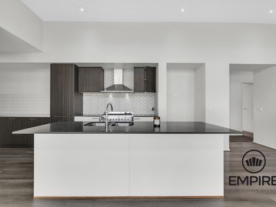 9 Grande Belmond Avenue, Clyde