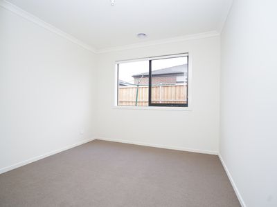 77 Dalmatian Street, Cranbourne East