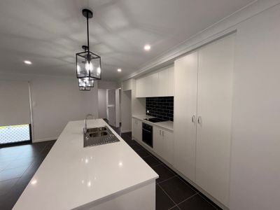 35 Wickham Wy, Walloon