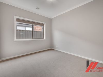 18 Manning Circuit, Tarneit