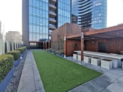 808 / 227 Toorak Road, South Yarra