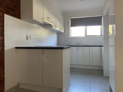 2 / 102 Synnot Street, Werribee