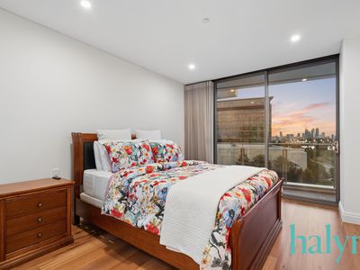 602 / 21 Bow River Crescent, Burswood